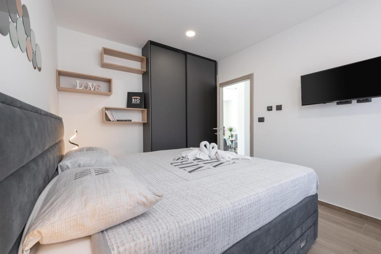 Green Luxury II With Heated Pool, Jacuzzi & Sauna Ruzici  Exterior photo